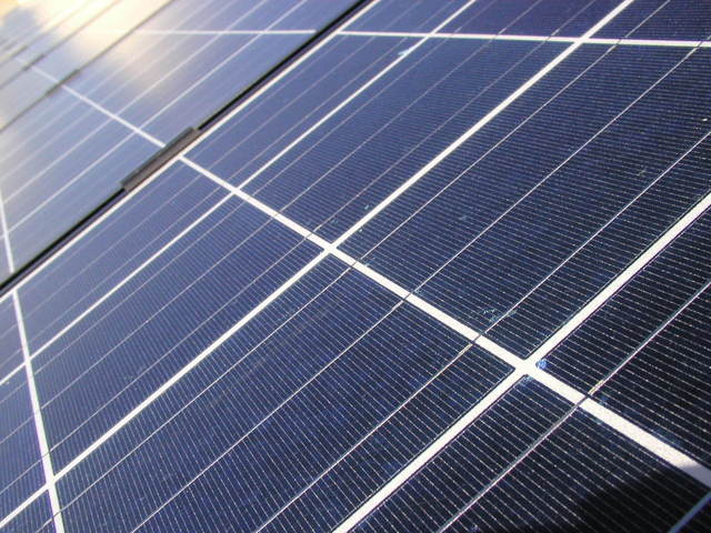 Hospodářský výbor Sněmovny nepodpořil návrhy na chytrou a levnou podporu pro solární elektrárny