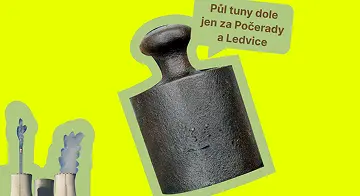 Starobylé závaží s uhelnou elektrárnou v pozadí. Dekorativní obrázek.