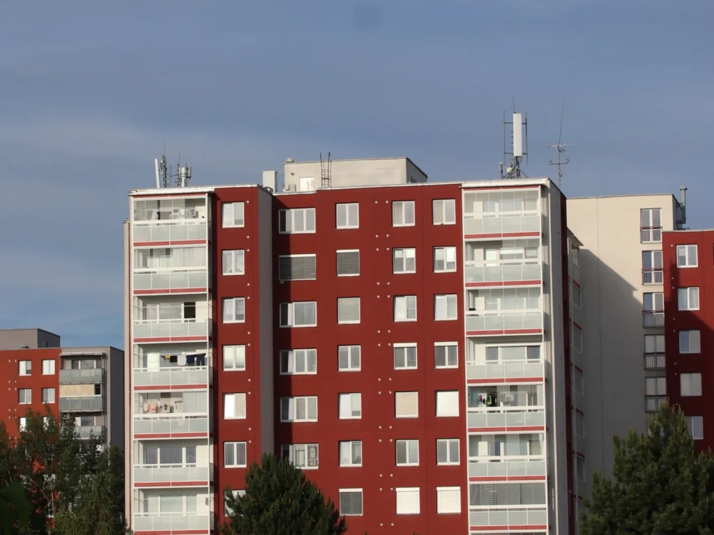 Bytový dům, zateplený.